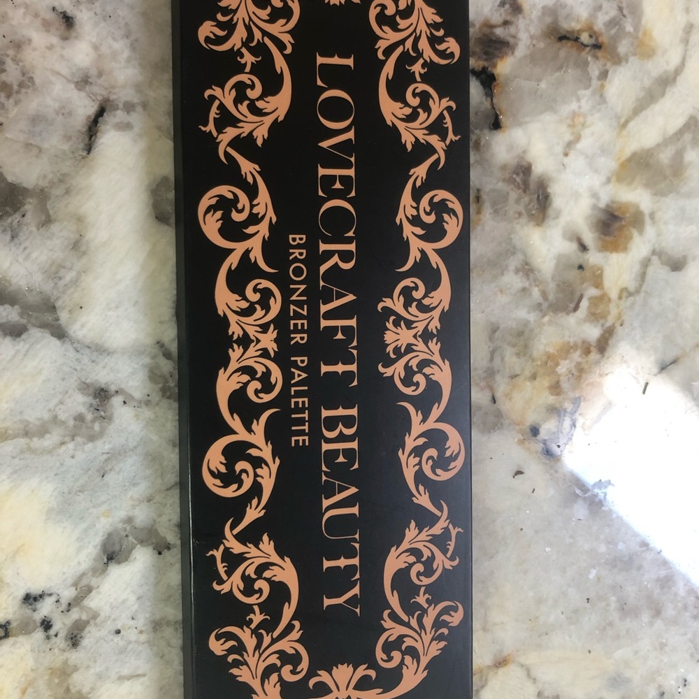 Lovecraft Bronzer Palette
